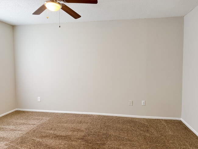 Building Photo - Springwood Apartments