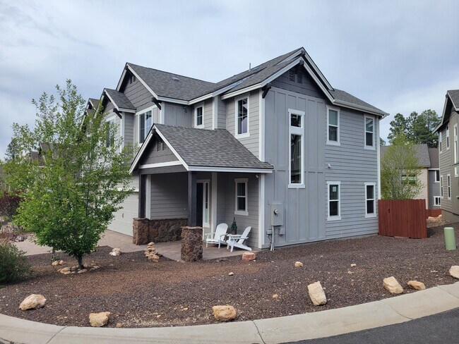Building Photo - 3200 S Beringer Ln