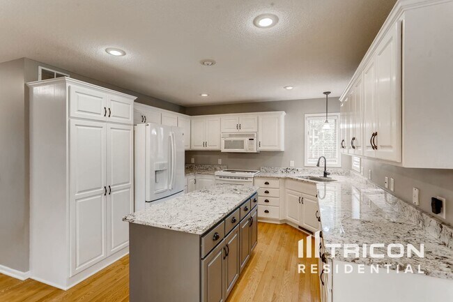 Foto del edificio - 1259 Irvine Dr