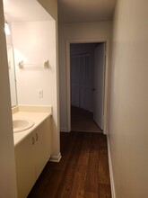 Traditional 1/1 Bathroom view - The Harbor