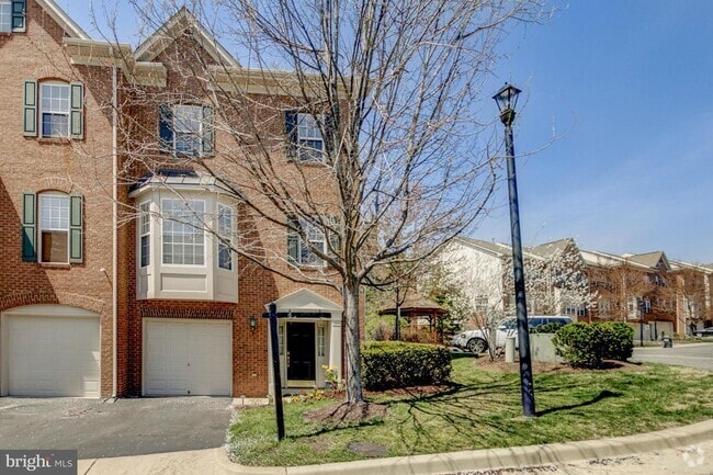 Building Photo - 401 Ashford Ln