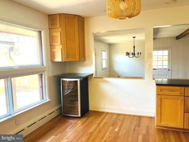 Foto del edificio - 3900 Laurel Rd