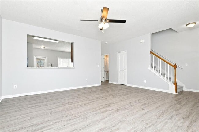 Building Photo - 8643 Thomas Ln