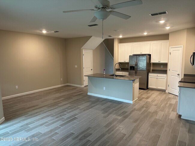 Building Photo - 10296 Alder Creek Ln
