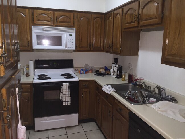 Foto del edificio - UT PRE LEASE: West Campus 2bd / 2ba Cathed...