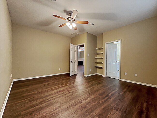 Foto del edificio - 2311 Stiller Ridge Way