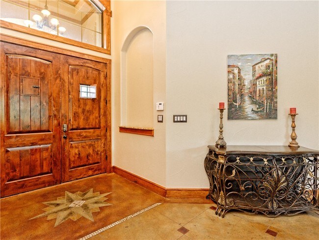 Foto del edificio - 17237 Rocky Ridge Rd