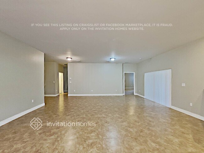 Building Photo - 550 NE 15th Ct