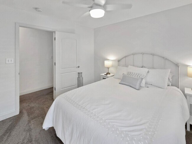 Building Photo - Charming Fully Furnished 3-Bedroom, 2-Bath...