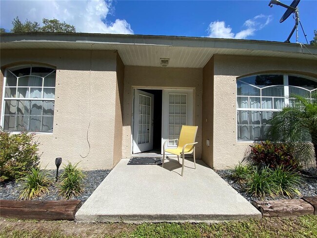 Foto del edificio - 324 Lomond Dr