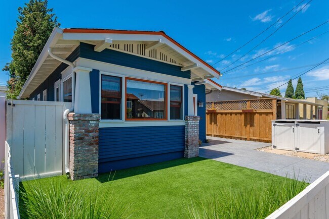 Foto del edificio - Cute North Park Craftsman Home