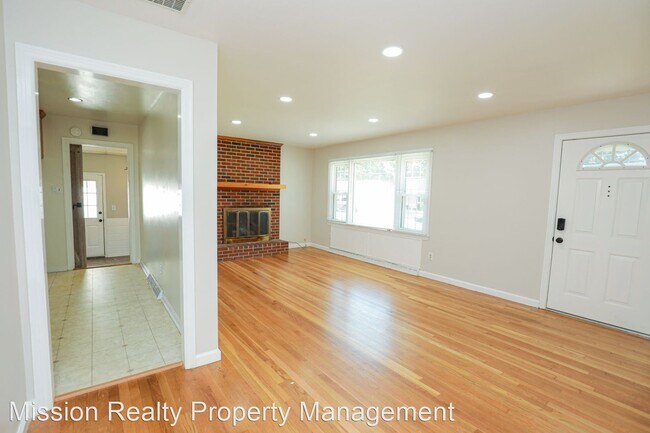 Foto del edificio - 3 br, 1.5 bath House - 3202 Saint Charles St