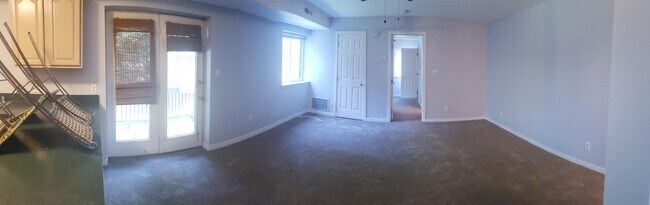 Foto del edificio - 6204 Highland Ct