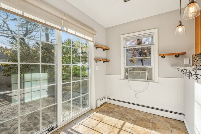 Foto del edificio - 145 Pleasant Valley Way