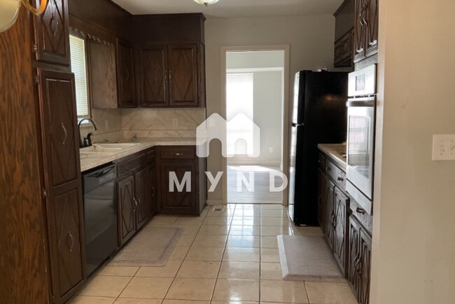 Building Photo - 808 Cochise Trl