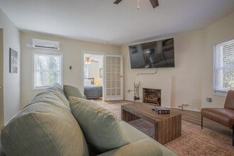 Building Photo - 838 Bobbin Mill Rd