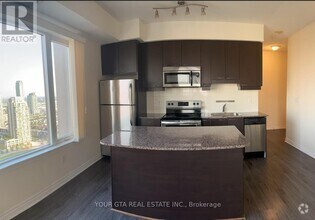 Building Photo - 385-2385 Prince of Wales Dr