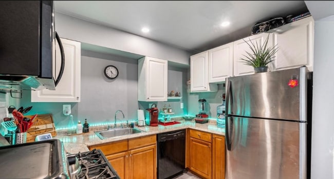 Photo - 3801 Swann Rd Apartment