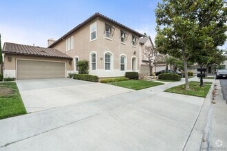 Building Photo - 43 Topanga