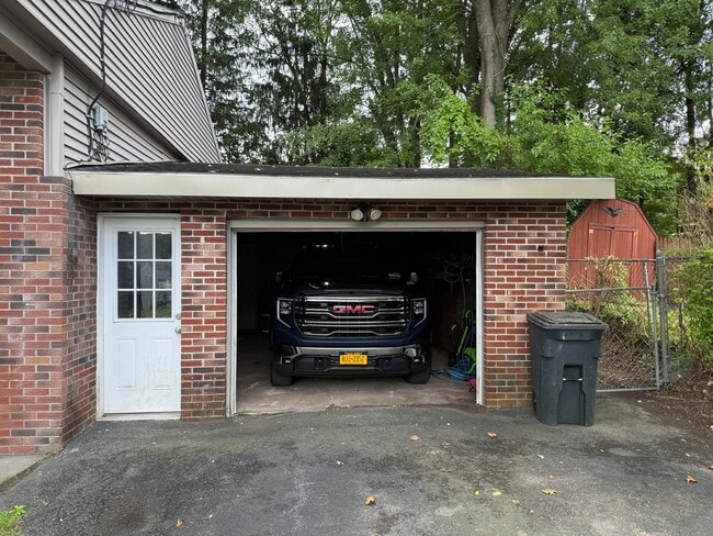 Building Photo - 500 Briarcliff Ave