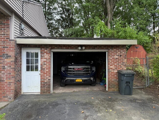 Foto del edificio - 500 Briarcliff Ave