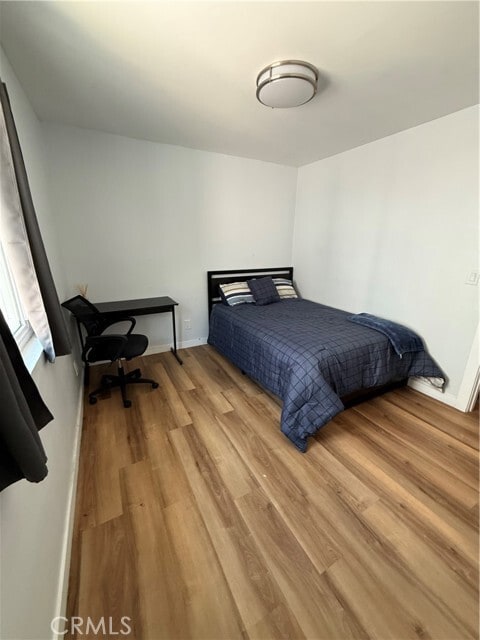 Building Photo - 851 W 40th Pl