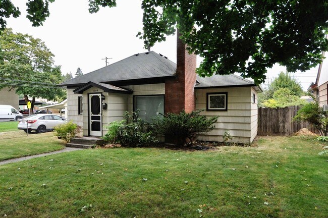 Foto del edificio - Downtown CDA: 3 bed 2 bath Bungalow