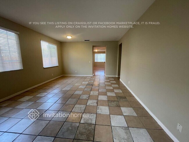 Foto del edificio - 524 Mountain Meadows Dr