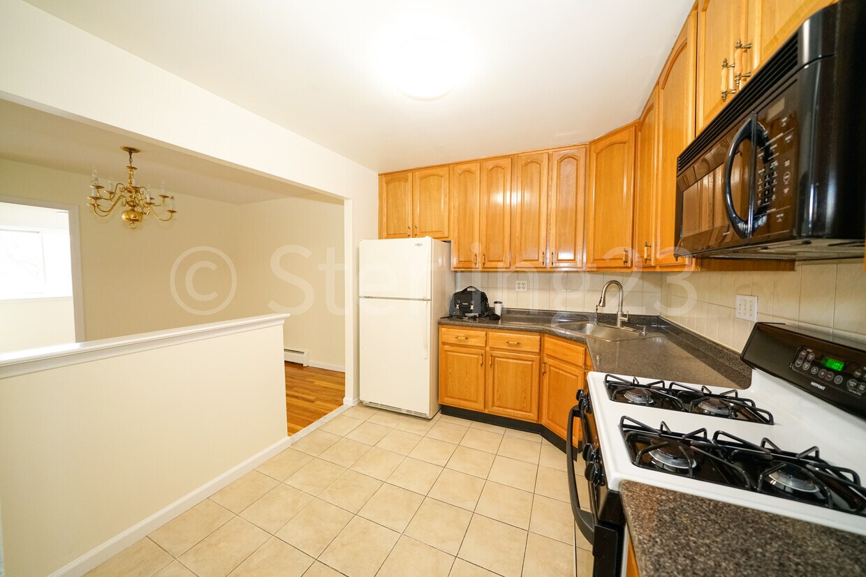 Primary Photo - 2338 37th St