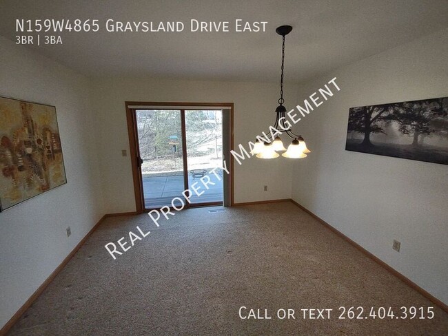 Building Photo - Three Bedroom 2.5 Bath Condo.  Private Entry