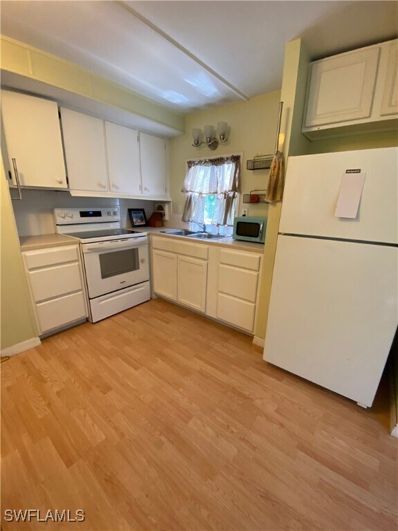 Foto del edificio - 5687 Meadowlark Ln