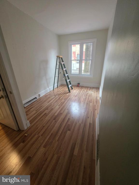 Building Photo - 202 S 6th St