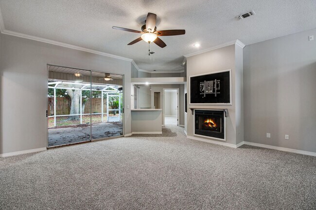 Foto del edificio - 404 Ridge Wood Cir