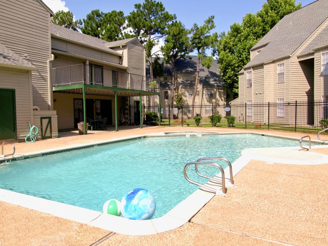 Building Photo - Cypress Run Apartments