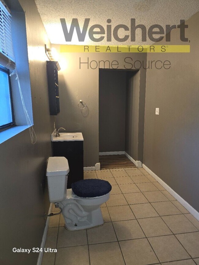 Foto del edificio - 606 Linda Ln