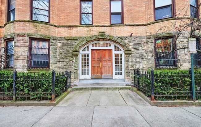 Building Photo - 36 Symphony Rd