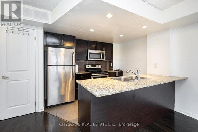 Photo du bâtiment - 12 Foundry Ave