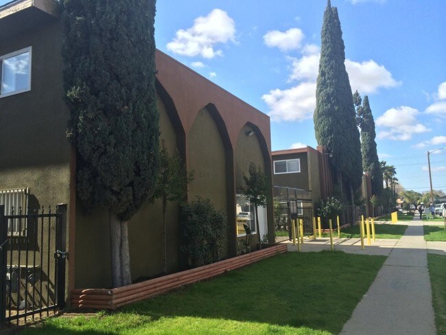 Foto del edificio - 1331-1349 E San Bruno Ave