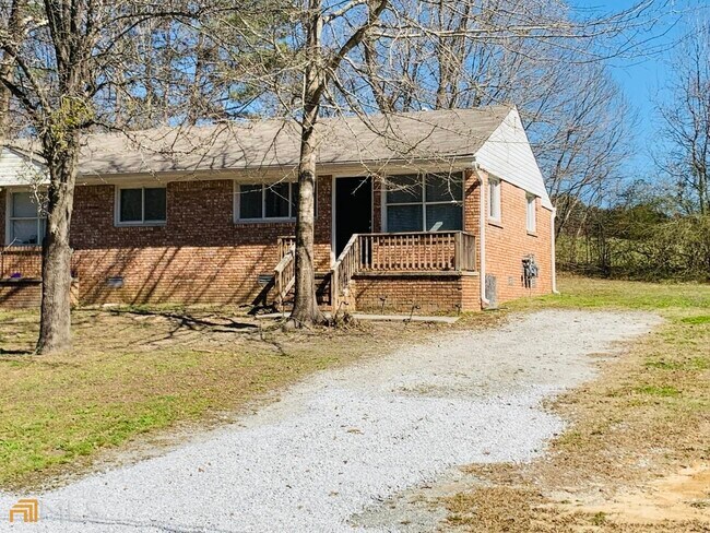 Foto del edificio - 6102 E Fayetteville Dr