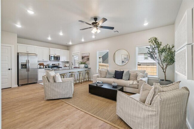 Building Photo - 19511 Molly Dr