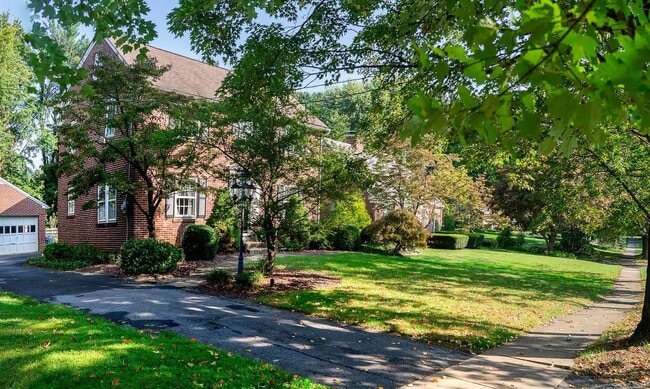 Building Photo - 149 Kready Ave