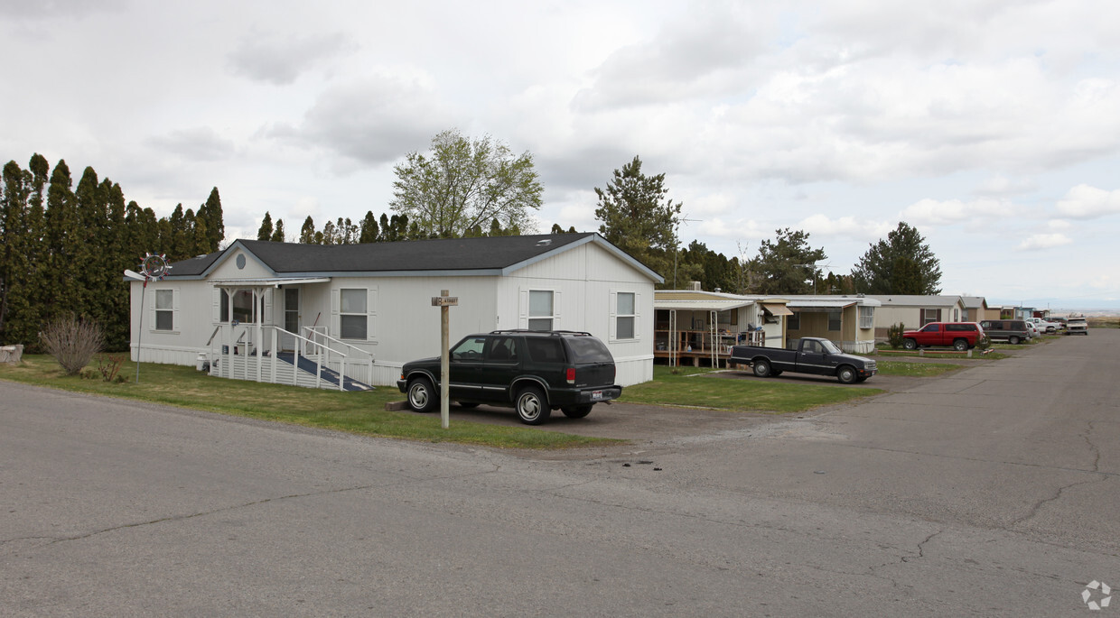 Primary Photo - Cabin Creek Mobile Home Park