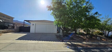 Building Photo - 1460 Cherokee Ridge Dr