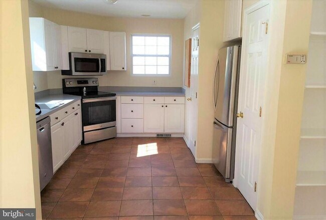 Foto del edificio - 3562 Edgemont St
