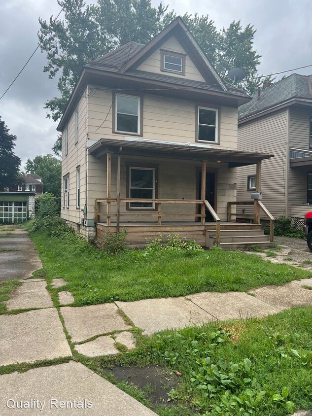 3 br, 1 bath House - 533 E 5TH - House Rental in Erie, PA | Apartments.com