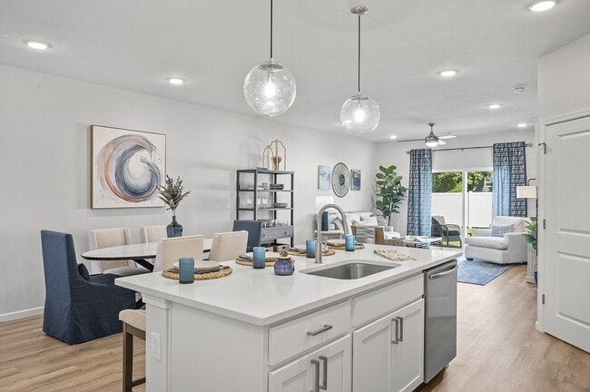 Building Photo - The Villas at Hudson Reserve