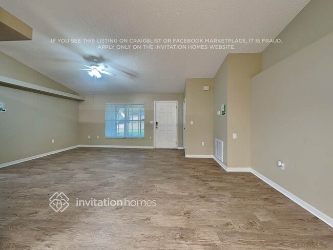 Building Photo - 7840 Arms Dr