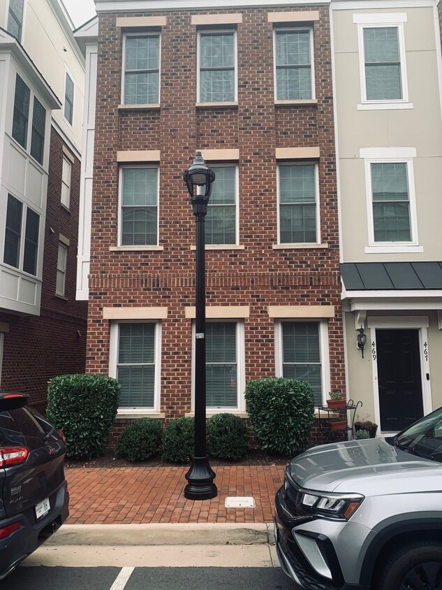 469 Kornblau Ter SE Unit 469, Leesburg, VA 20175 Condo for Rent in