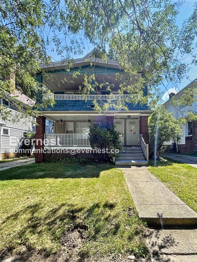 Foto del edificio - Cozy 3-Bedroom Townhome with Garage / Pet-...