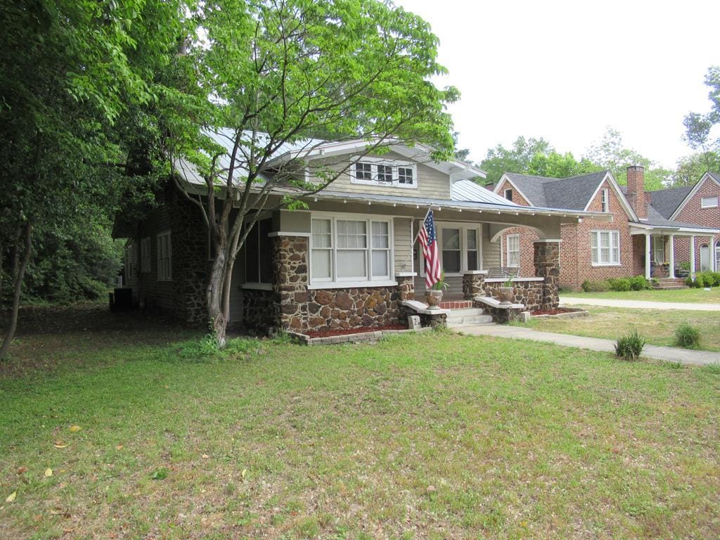Primary Photo - 29 Haynsworth St